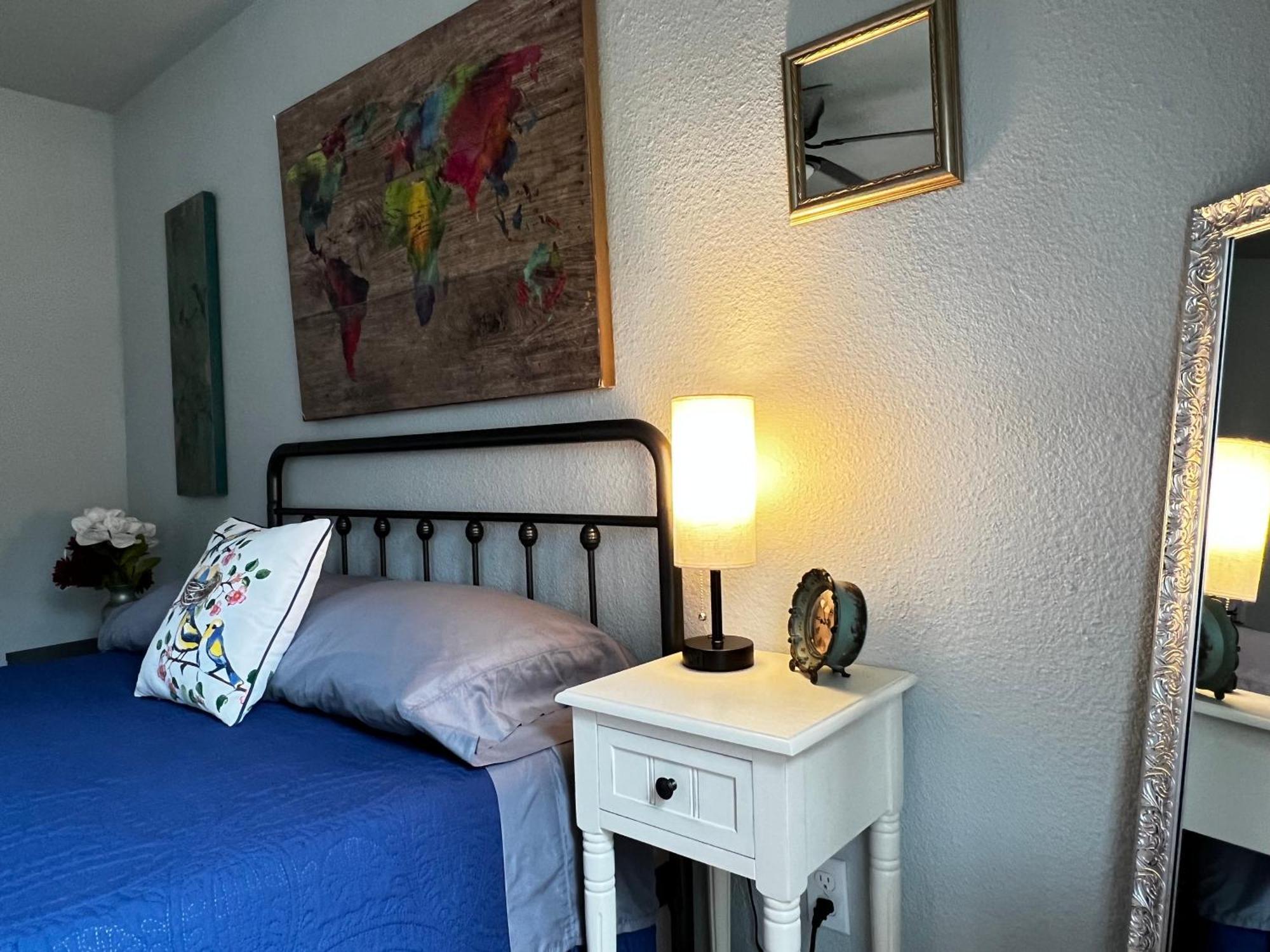 Boho Bliss- Cozy Private Room 2 Miles From Alamodome! Сан-Антоніо Екстер'єр фото