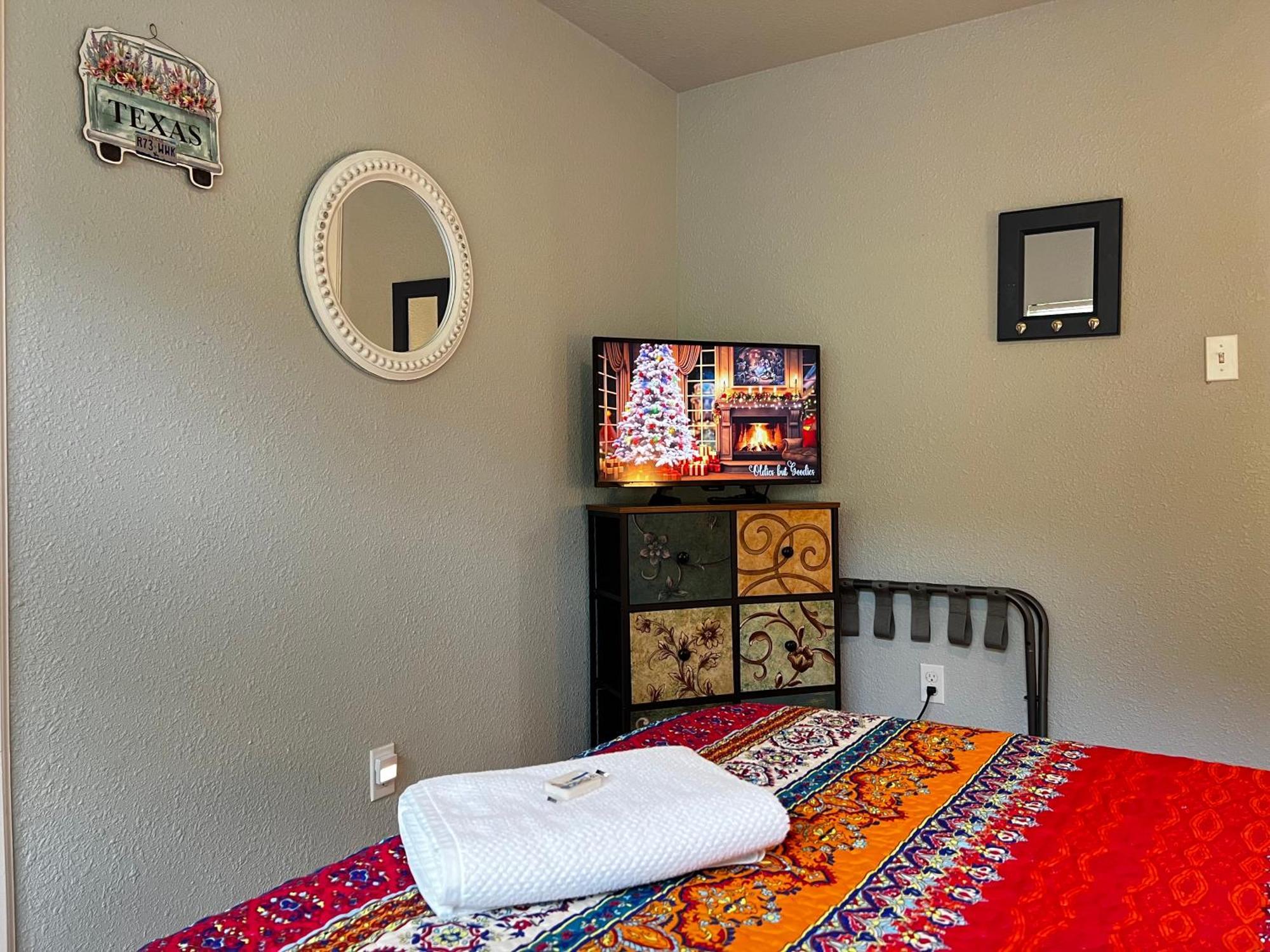 Boho Bliss- Cozy Private Room 2 Miles From Alamodome! Сан-Антоніо Екстер'єр фото