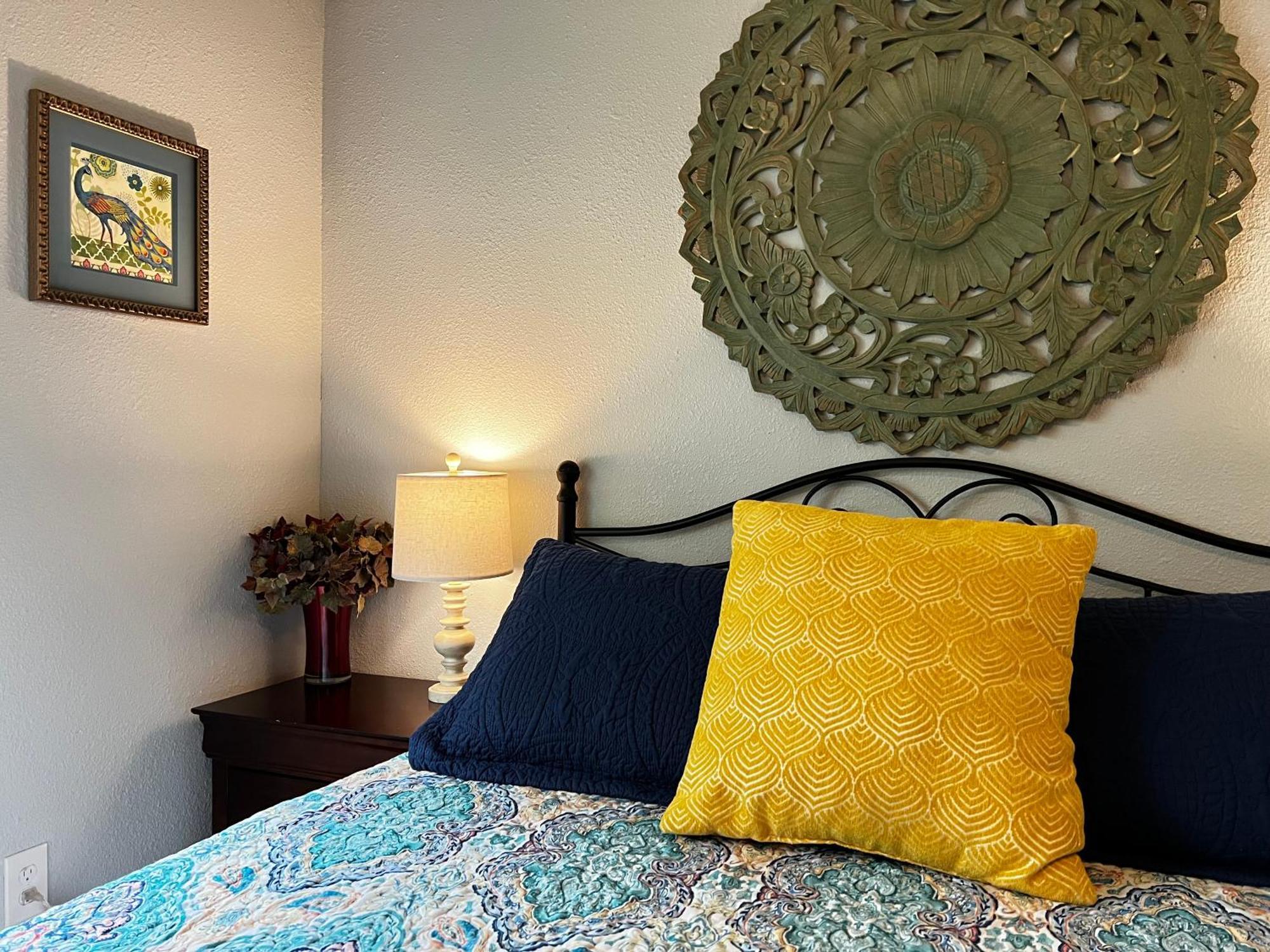 Boho Bliss- Cozy Private Room 2 Miles From Alamodome! Сан-Антоніо Екстер'єр фото